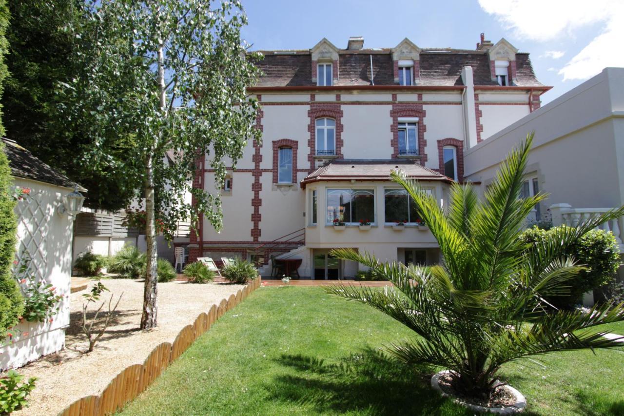 Hotel De La Plage Ouistreham Exterior photo