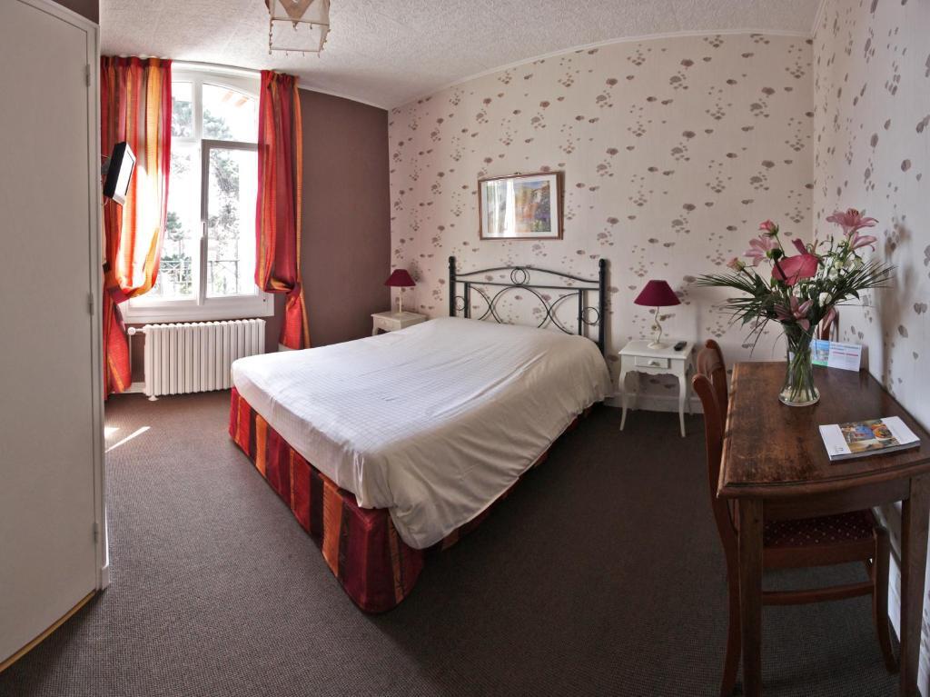 Hotel De La Plage Ouistreham Room photo